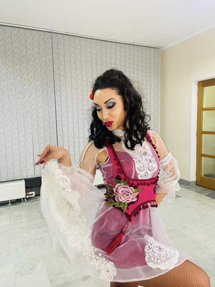 Xtra Night Show. Se pregătea de nuntă, dar acum are de plătit daune pentru că l-a părăsit la altar. Câți bani îi cere fostul iubit unei vedete