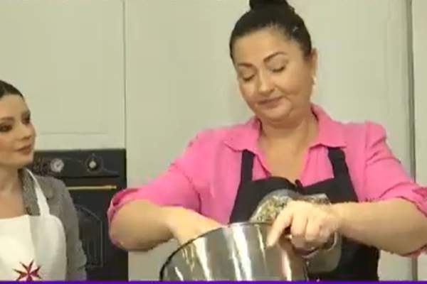 Știrile Antena Stars. Secretul rețetei de cozonac al Gabrielei Cristea. "Ca să îți iasă..." / VIDEO