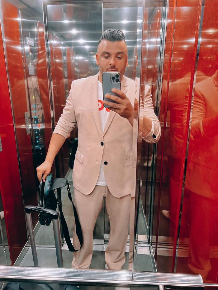 Liviu Guta, poză în lift