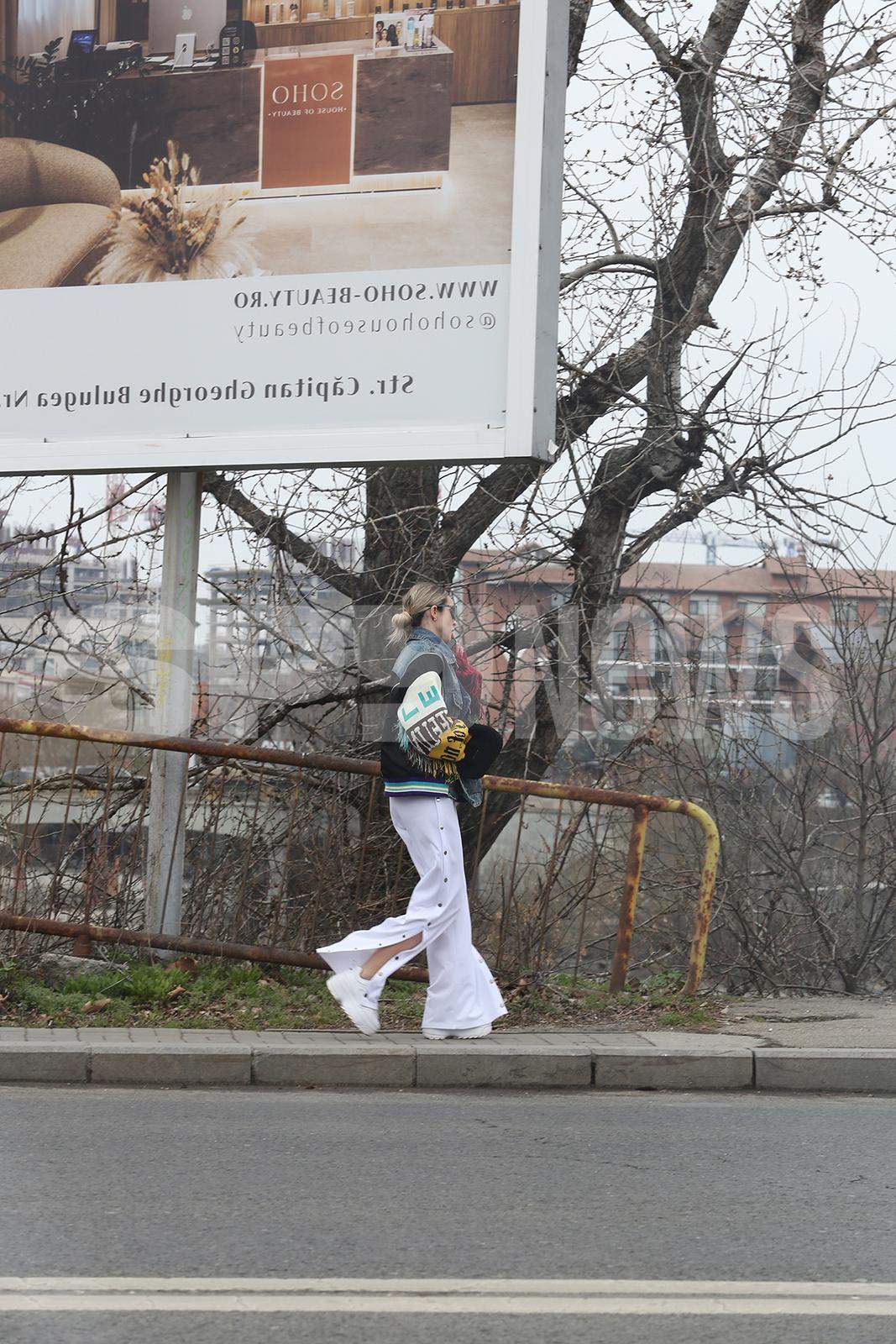 Otniela Sandu, mereu în pas cu moda. Blondina pune mare preț pe cum se îmbracă. În ce locație exclusivistă a fost surprinsă / PAPARAZZI