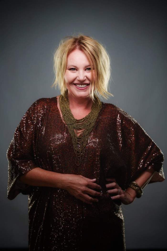 Poză cu Tania Popa îmbrăcată în rochie