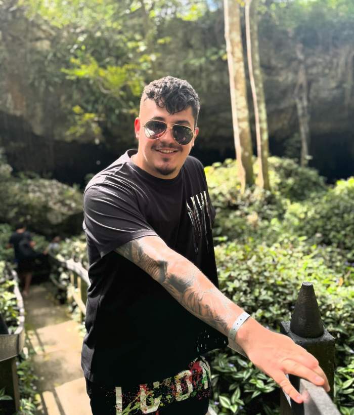 Știrile Antena Stars. Bogdan de la Ploiești, trădat de oamenii apropiați. Cine l-a dezamăgit pe cântăreț. De ce nu mai pune preț pe bani