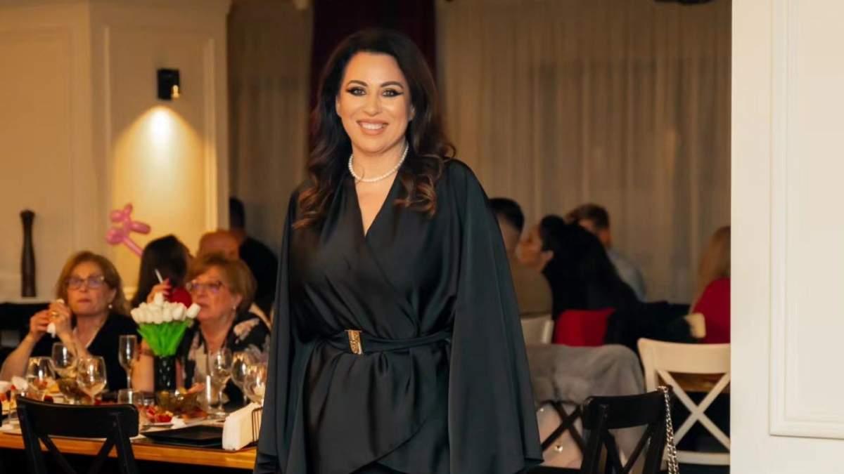 Oana Roman este alături de fiica ei astăzi. Oana Roman