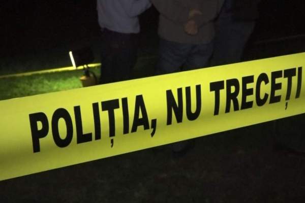 Descoperire șocantă în portbagajul unei mașini! Doi copilaşi, de 19 luni şi 3 ani, au fost găsiți morţi. Tatăl lor i-ar fi înjunghiat