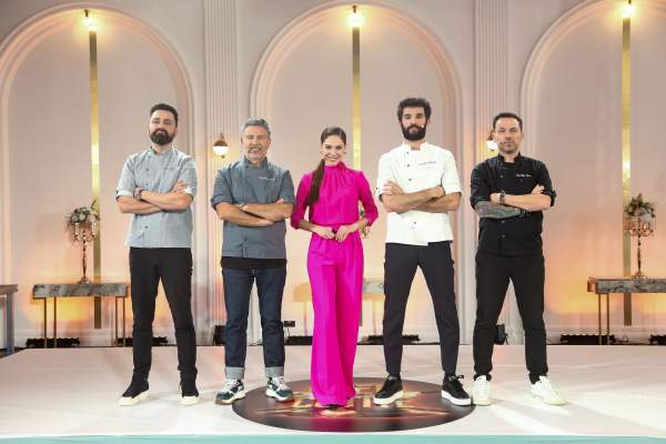 Diseară, la Chefi la cuțite începe bootcampul sezonul 13: concurenții se confruntă cu presiunea celei dintâi probe eliminatorii