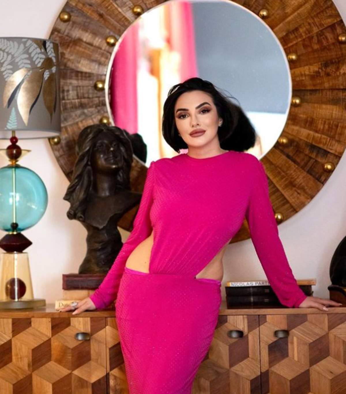 ana morodan in rochie roz