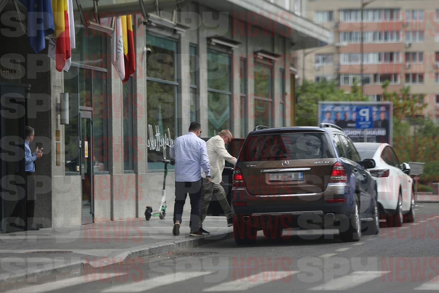 Boris Becker, tratat ca un star, în București! Fostul tenismen are pe cine să se bazeze atunci când vine în România. Unde a fost surprins / PAPARAZZI