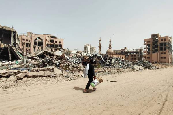 Copil de 13 ani din Gaza, mort după ce a fost strivit de un pachet de alimente. Produsele erau trimise din avion cu o parașută