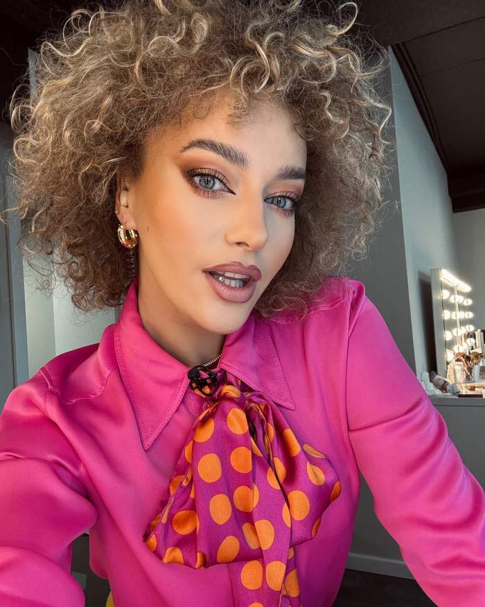 Star Matinal. Alexia Țalavutis a acceptat provocarea bolului cu gheață în direct. Ce beneficii are acest obicei pentru ten