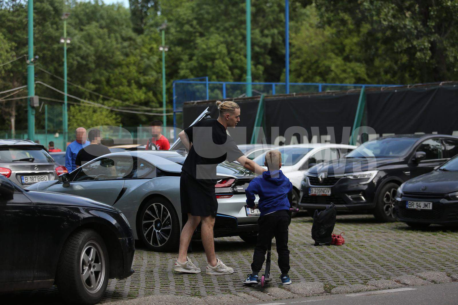 Ce grijuliu este viitorul soț al Larisei Iordache! Cristian Chiriță, gest de apreciat față de un copil, aproape de terenul de tenis / PAPARAZZI