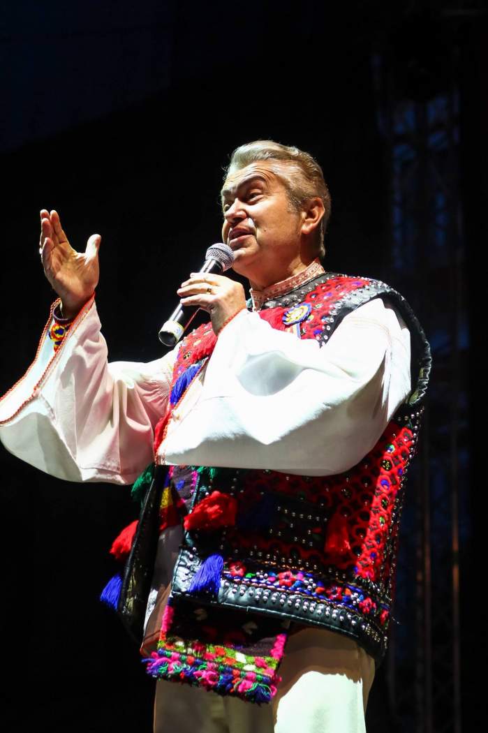 Gheorghe Turda în costum traditional