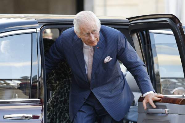 Regele Charles revine la îndatoririle publice. Monarhul urmează să viziteze un centru de tratare a cancerului: "Regele și regina..."