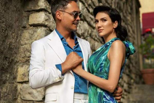 Știrile Antena Stars. Cum a reușit Daliana Răducan să îl cucerească pe Răzvan Simion. Ce l-a atras pe prezentatorul TV la iubita lui: ”Nu cred că s-ar fi uitat la mine dacă...” / VIDEO
