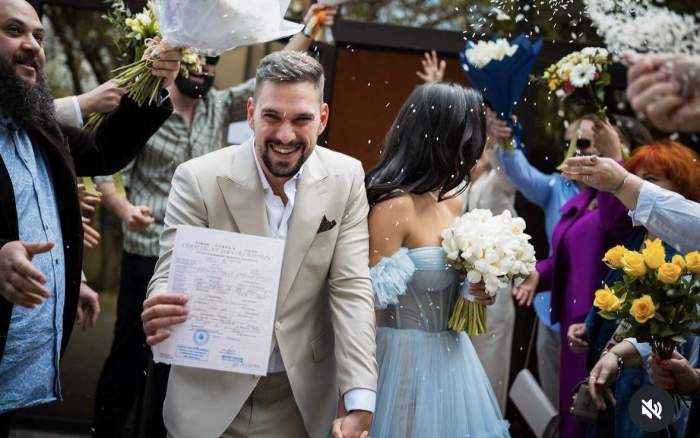 Oana Moșneagu și Vlad Gherman, felicitați de Cristina Ciobănașu, după ce s-au căsătorit civil. Urarea pe care le-a transmis-o actrița în cea mai importantă zi / FOTO