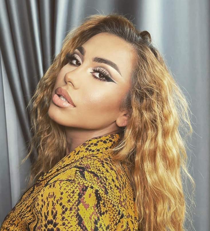 roxana dobritoiu poza