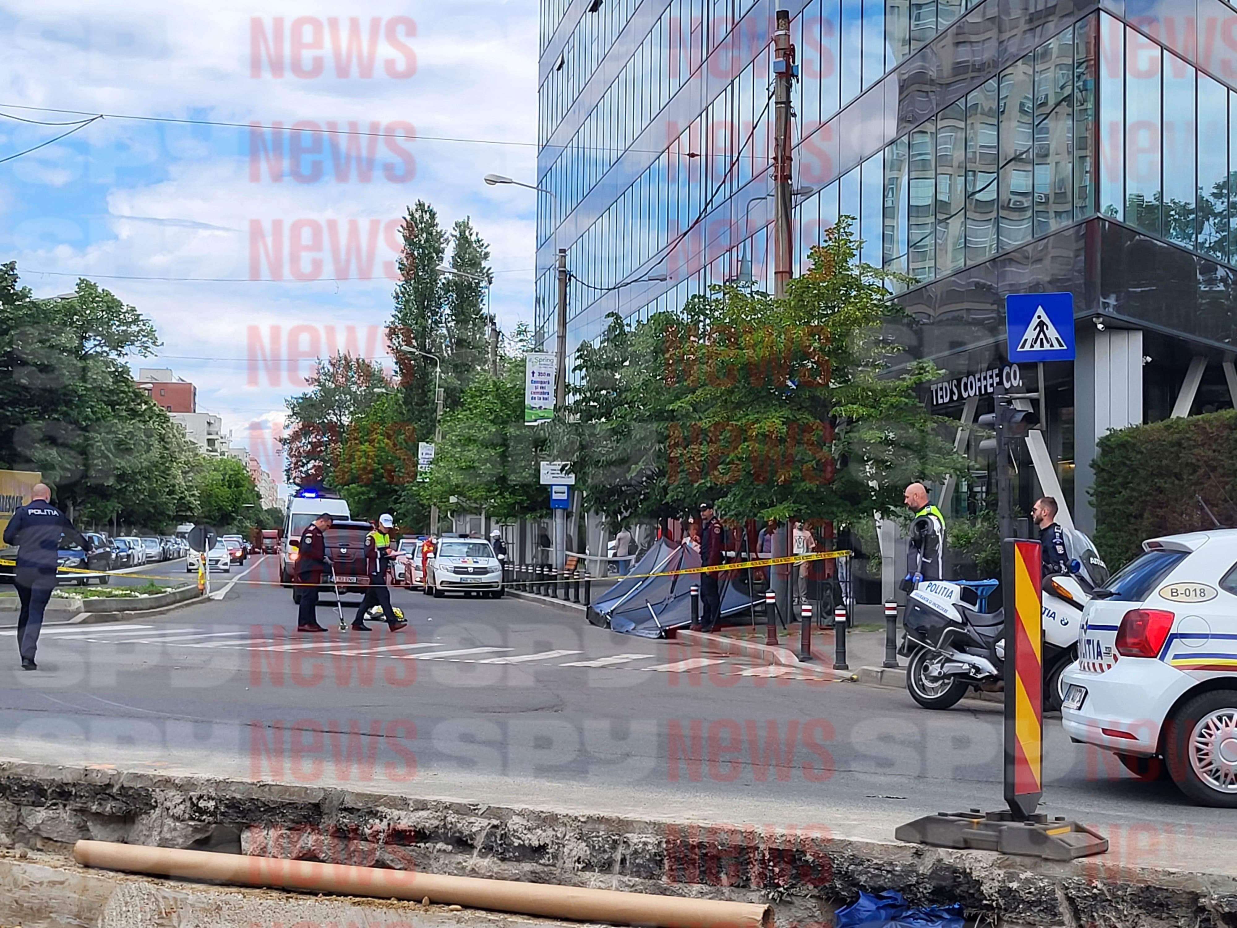 Accident grav în Sectorul 2 al Capitalei. O femeie a murit, iar circulația este deviată / FOTO