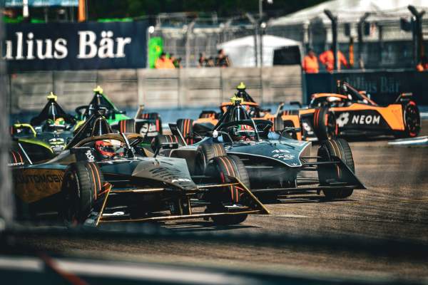 Formula 1 se întoarce în Europa şi revine şi la Antena 1 cu MP de la Imola. Calificările vor fi la Antena 3 CNN, iar antrenamentele exclusiv pe AntenaPLAY