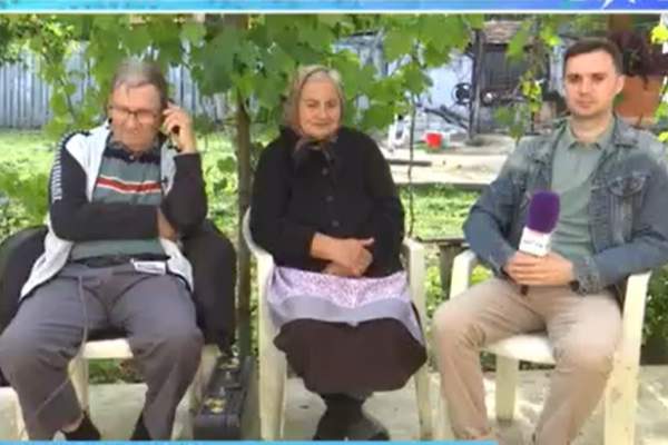 Acces Direct. Doi părinți, lăsați pe drumuri de propria fiică. Vârstnicii se tem că vor rămâne fără un acoperiș deasupra capului: "Am ajutat-o..." / VIDEO