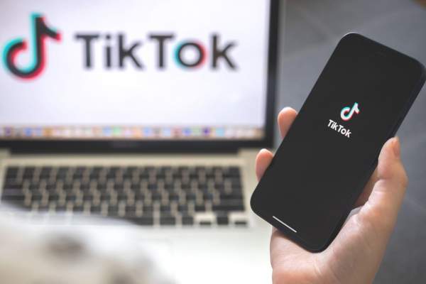 Încă o provocare de pe TikTok face victime în rândul adolescenților. Un copil de 14 ani a murit, după ce a acceptat „One Chip Challenge”