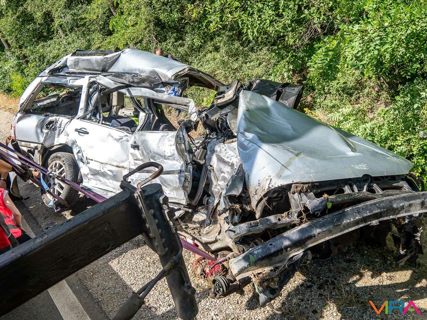 Doi tineri de 20 de ani au murit într-un accident