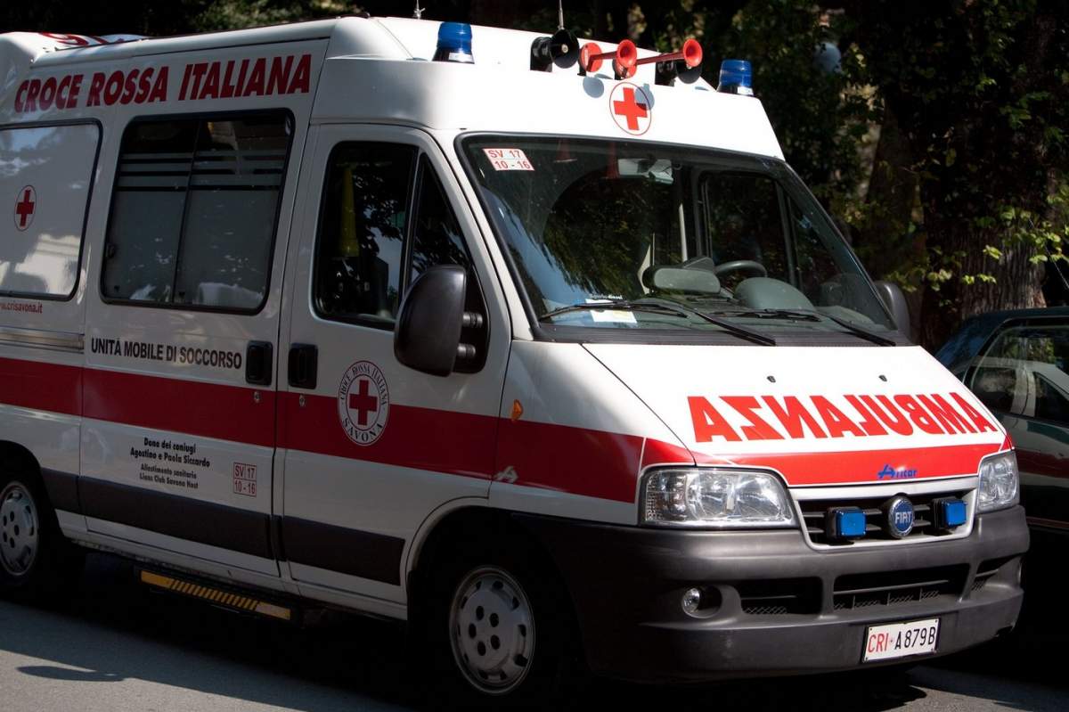 o ambulanță din Italia