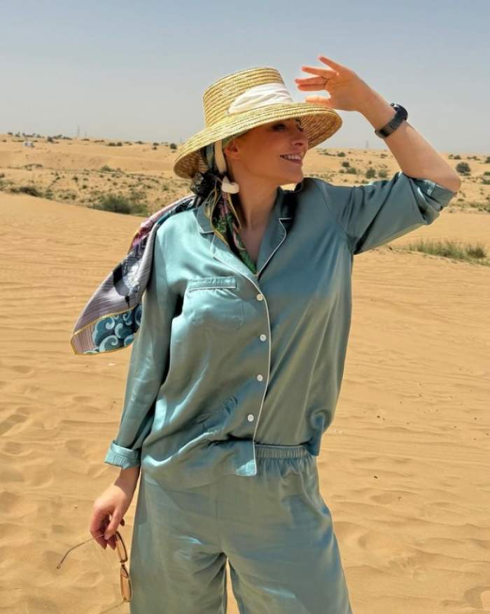 adina buzatu in desert