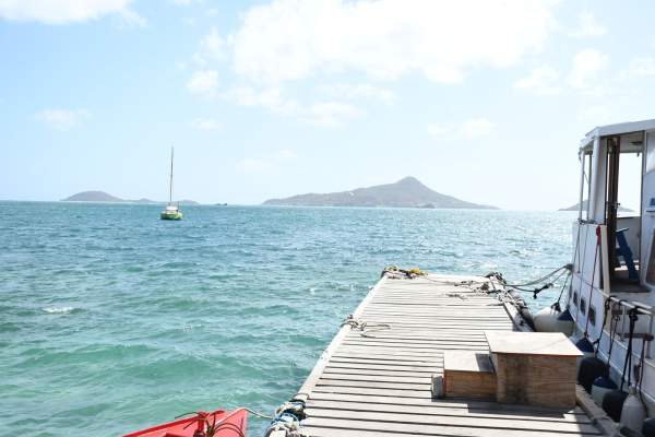 Descoperire macabră! O femeie a fost găsită moartă în mare, cu o pungă de plastic pe cap