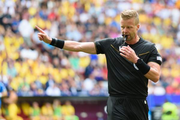 Știrile Antena Stars. Cine este arbitrul desemnat să conducă meciul dintre România și Ucraina de la Euro 2024. Glenn Nyberg ne-a mai purtat noroc și în trecut