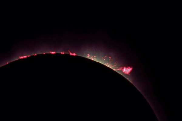 Fenomen incredibil! Unde va putea fi văzută ”Luna roz” sau ”Luna căpșunilor”. Apare pe cer în 21 iunie / FOTO