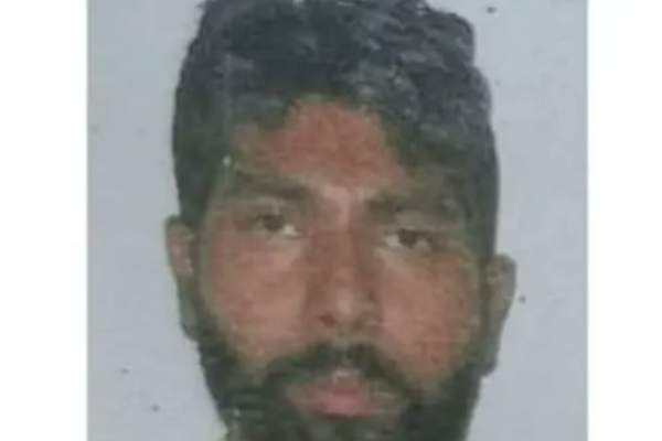 Un angajat indian a fost lăsat să moară de șeful lui, pe marginea unui drum. Își pierduse un braț la locul de muncă