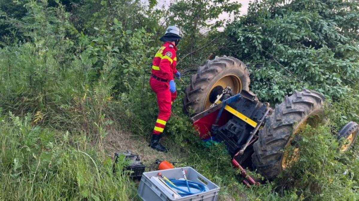 tractorul răsturnat