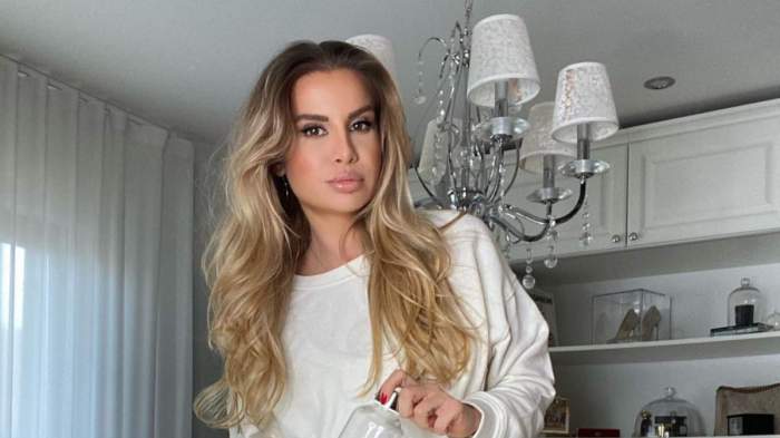 Știrile Antena Stars. Marina Dina a fost dată afară din casă de tatăl copiilor! Un nou scandal între blondină și fostul partener / VIDEO