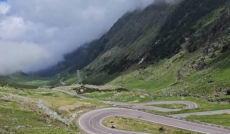 Tranfăgărășan este cel mai spectaculos drum din România