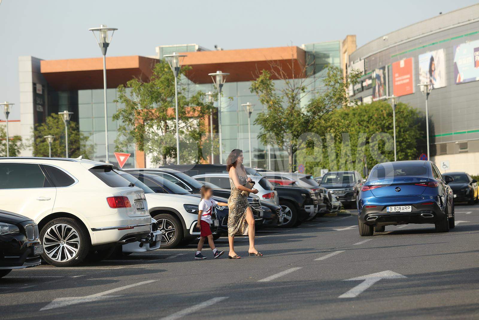 Ce face Mădălina Pamfile de când s-a retras din lumina reflectoarelor! Vedeta duce o viață pe lux și opulență. Își permite orice, și la propriu, și la figurat / PAPARAZZI