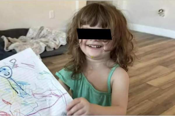 Cum și-a ucis fetița de doar doi ani un bărbat în timp ce se juca pe Playstation. Discuția incredibilă pe care a avut-o cu mama copilei