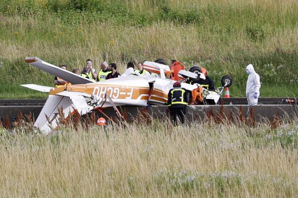 Cinci persoane și-au pierdut viața într-un accident aviatic. La manșă se afla un bărbat care şi-a condus spre moarte nepoţii, fiica şi ginerele