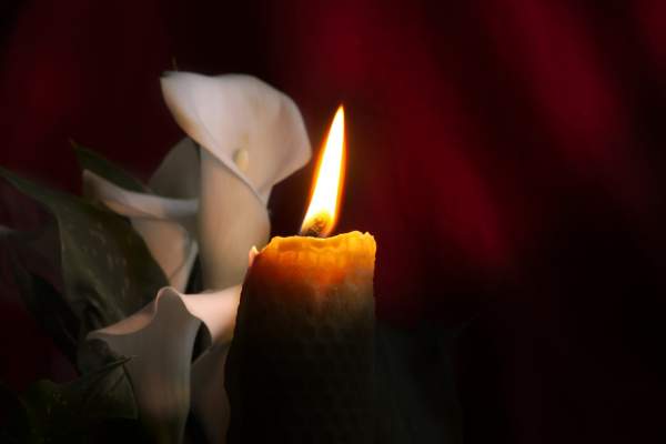 Artist mort pe scenă, în timpul unui spectacol! Tânărul avea 35 de ani | FOTO