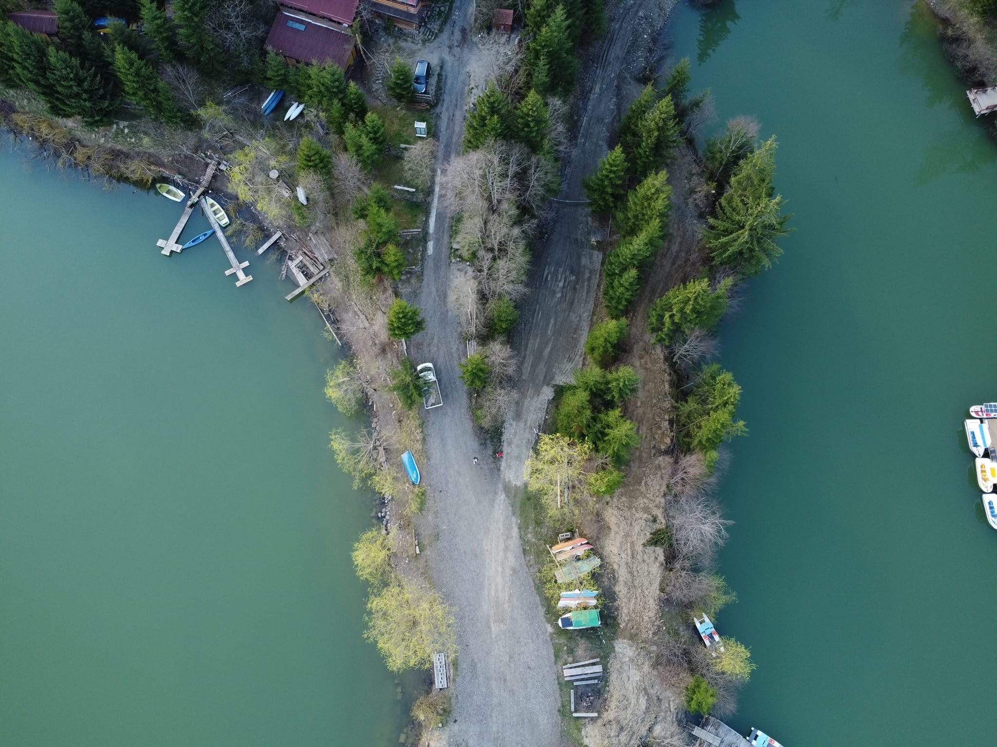 Adio litoralul de la Marea Neagră! Poți să te duci la mare între munți, la Bistrița-Năsăud. Cum arată stațiunea Colibița | FOTO