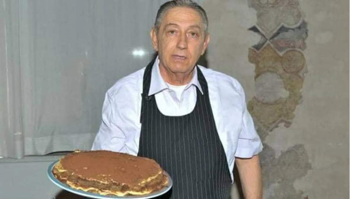 Roberto Linguanotto cu un tiramisu în mână