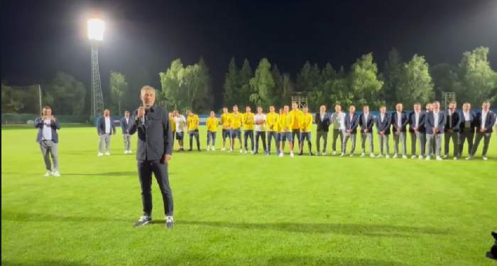 Echipa Națională de Fotbal a României a fost așteptată la Mogoșoaia. Imagini fabuloase cu suporterii la sosirea jucătorilor / VIDEO