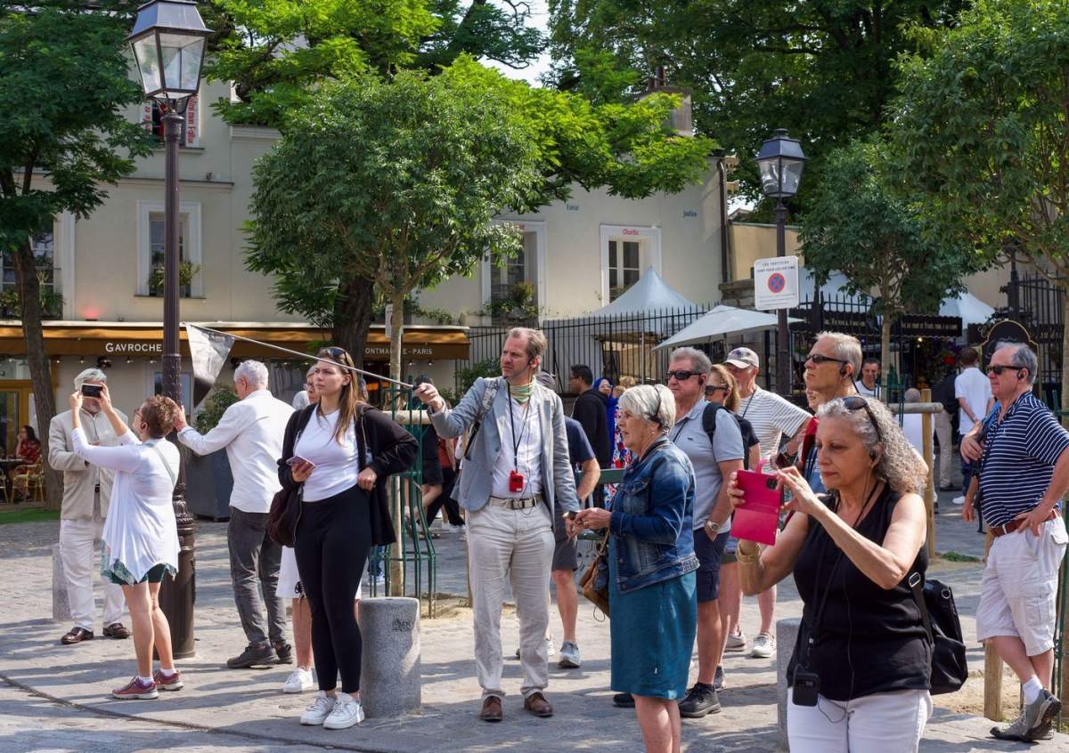 grup de turisti