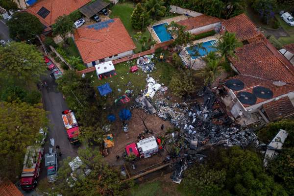 Opt medici oncologi au murit în accidentul aviatic din Brazilia. Alți șapte au rămas în viață după ce au schimbat zborul în ultimul moment