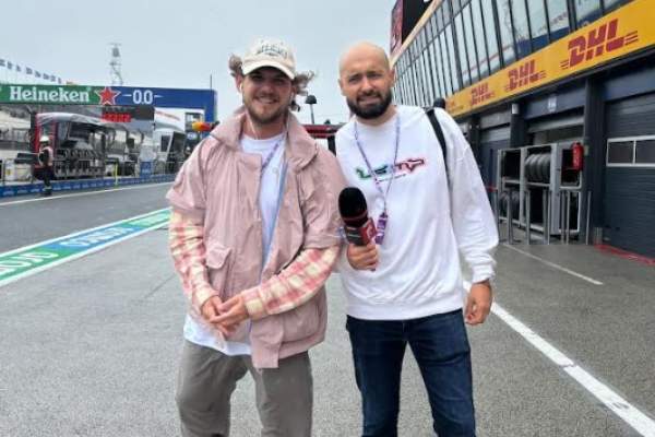 Cuza şi Dan Pavel trăiesc live experienţa Formula 1 la Marele Premiu al Olandei, difuzat duminică ȋn direct la Antena 3 CNN și pe AntenaPLAY, de la 15:45