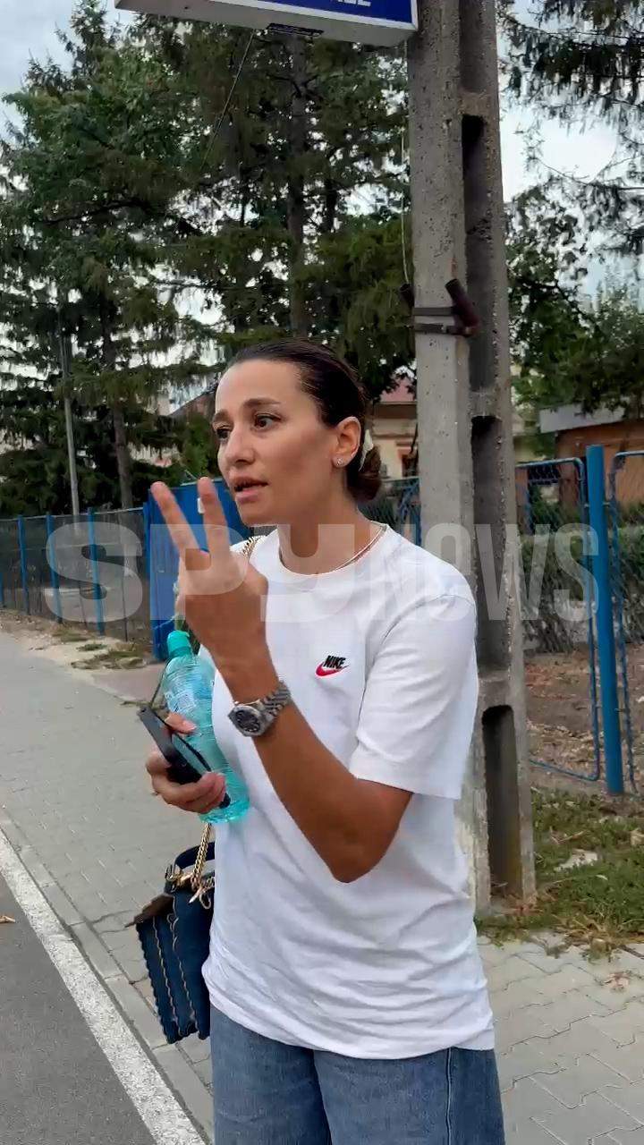 Imagini și declarații exclusive cu Claudia Pătrășcanu la poliția din Bolintin! Cântăreața încearcă să își recupereze copiii de la Gabi Bădălău | PAPARAZZI