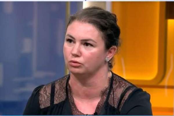 Acces Direct. Disperarea unei mame. Instanța a decis ca femeia să își trimită copiii în Irlanda, la tatăl lor. Femeia nu vrea să se despartă de cei cărora le-a dat viață