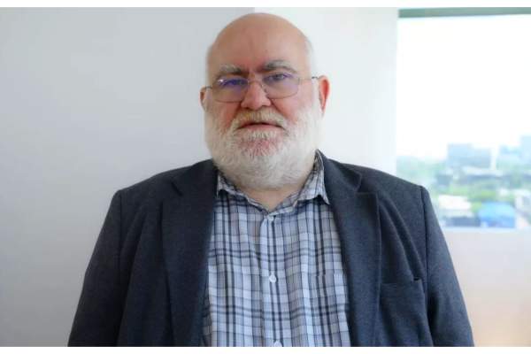 Percheziții la casa lui Alfred Bulai. Profesorul va fi dus la audieri astăzi