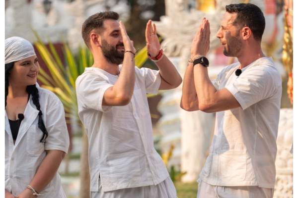 Adi Nartea și Cosmin Vîjeu au luat imunitatea în ediția de aseară Asia Express, lider de piață. Diseară: echipele, epuizate de întrecerea cu bivoli, din cursa imunității mici