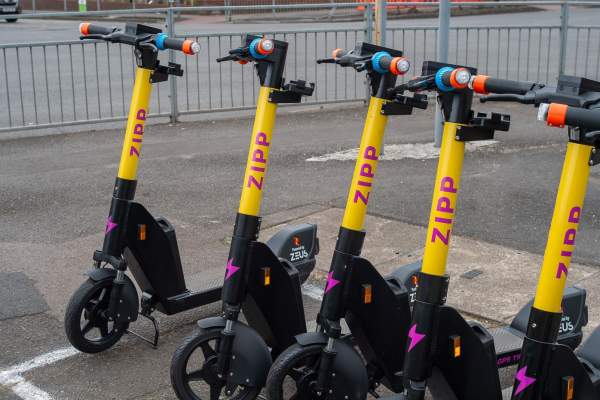 Orașul din Europa unde închirierea trotinetelor electrice a fost interzisă oficial. De ce au luat autoritățile această decizie