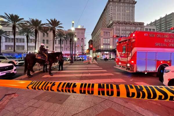 Accident grav în New Orleans. 10 oameni au murit și alți 30 au fost accidendați după ce un SUV a intrat într-o mulțime