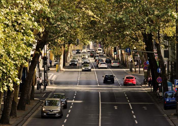 O nouă taxă pentru șoferii din România! De când se implementează și cine va trebui să o plătească